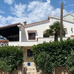  Apartman Gromaca